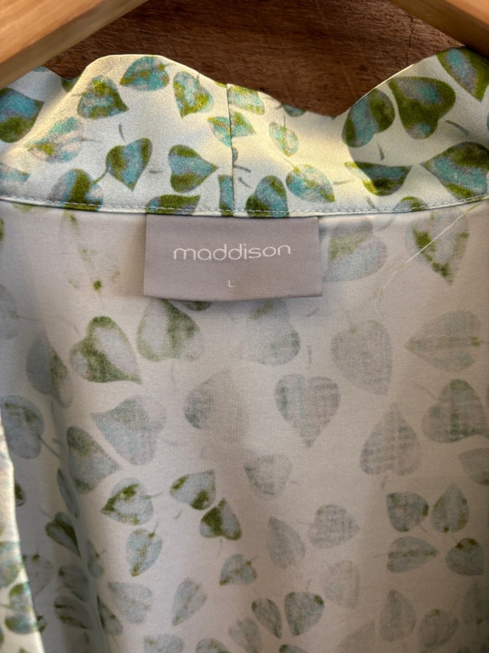 NWOT Silk Robe - Picture 2 of 4